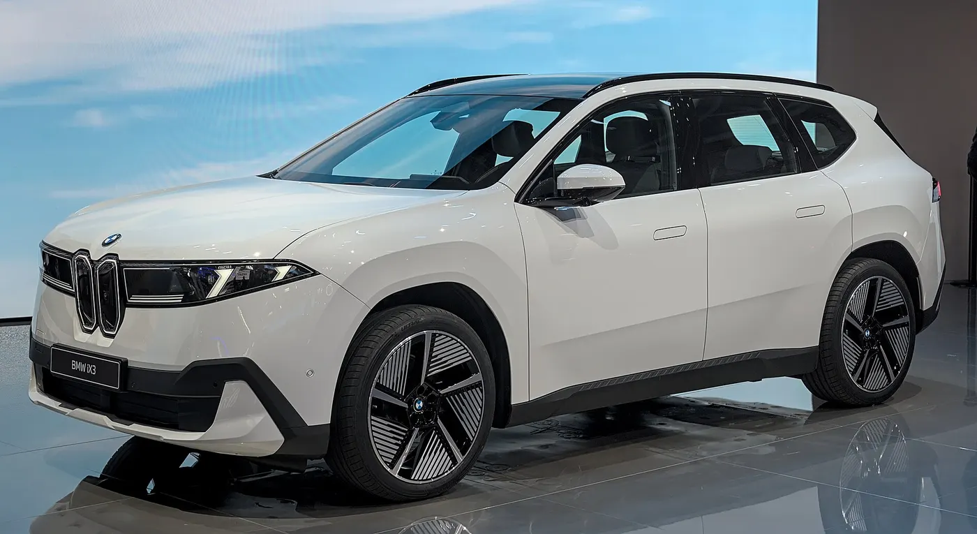 BMW iX3 — SUV
