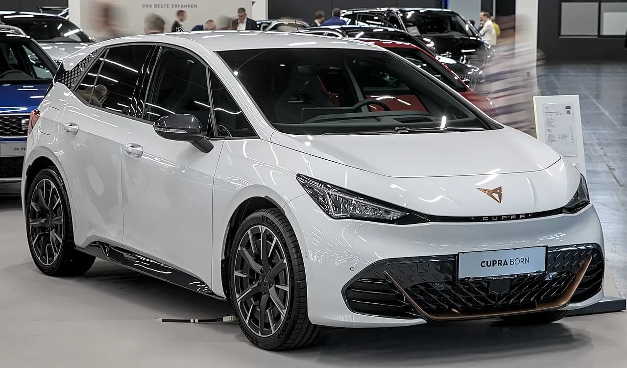 Cupra Born — Hatchback