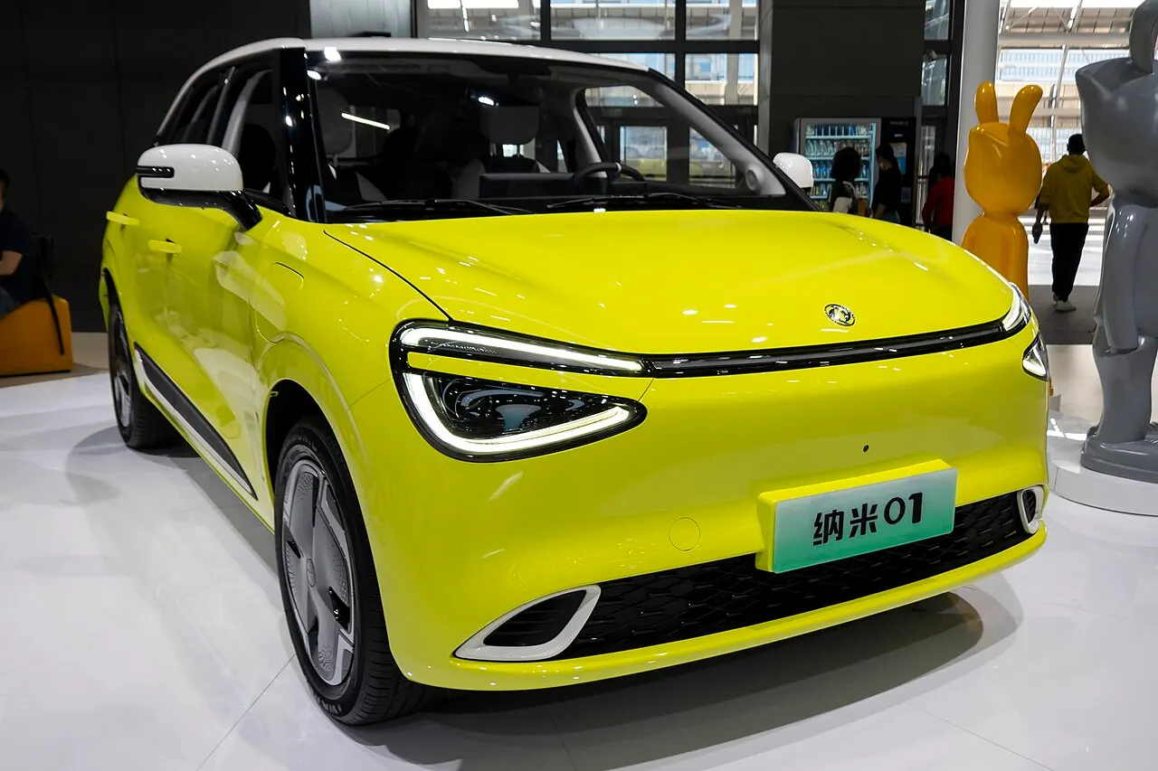 Dongfeng Box — Hatchback