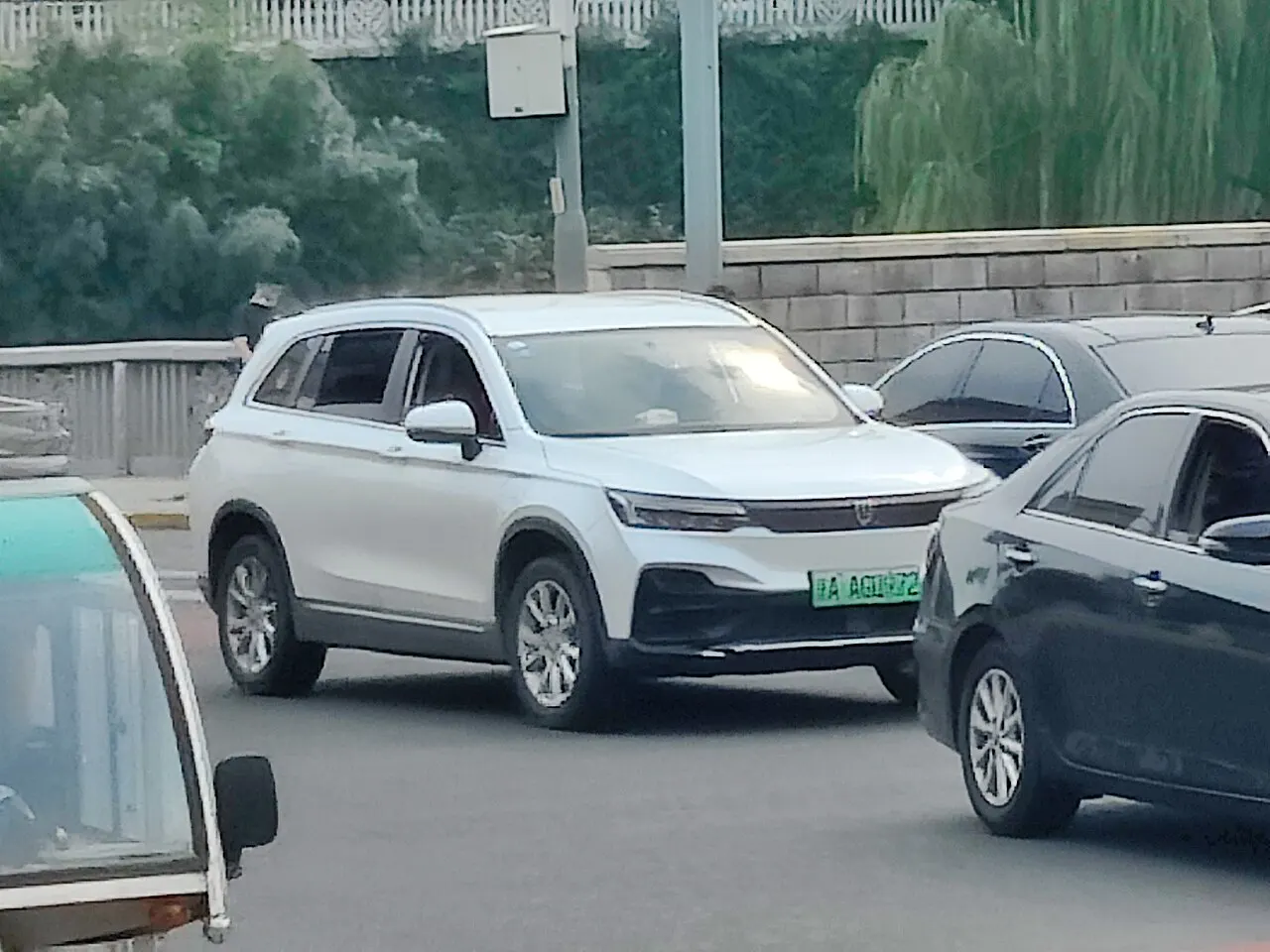 Skywell ET5 — SUV