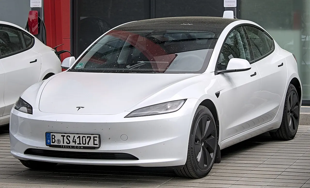 Tesla Model 3 (Highland, 2023–) — Sedan
