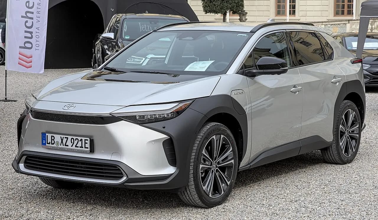 Toyota bZ4X — SUV