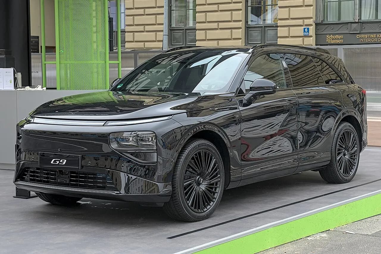 XPENG G9 — SUV