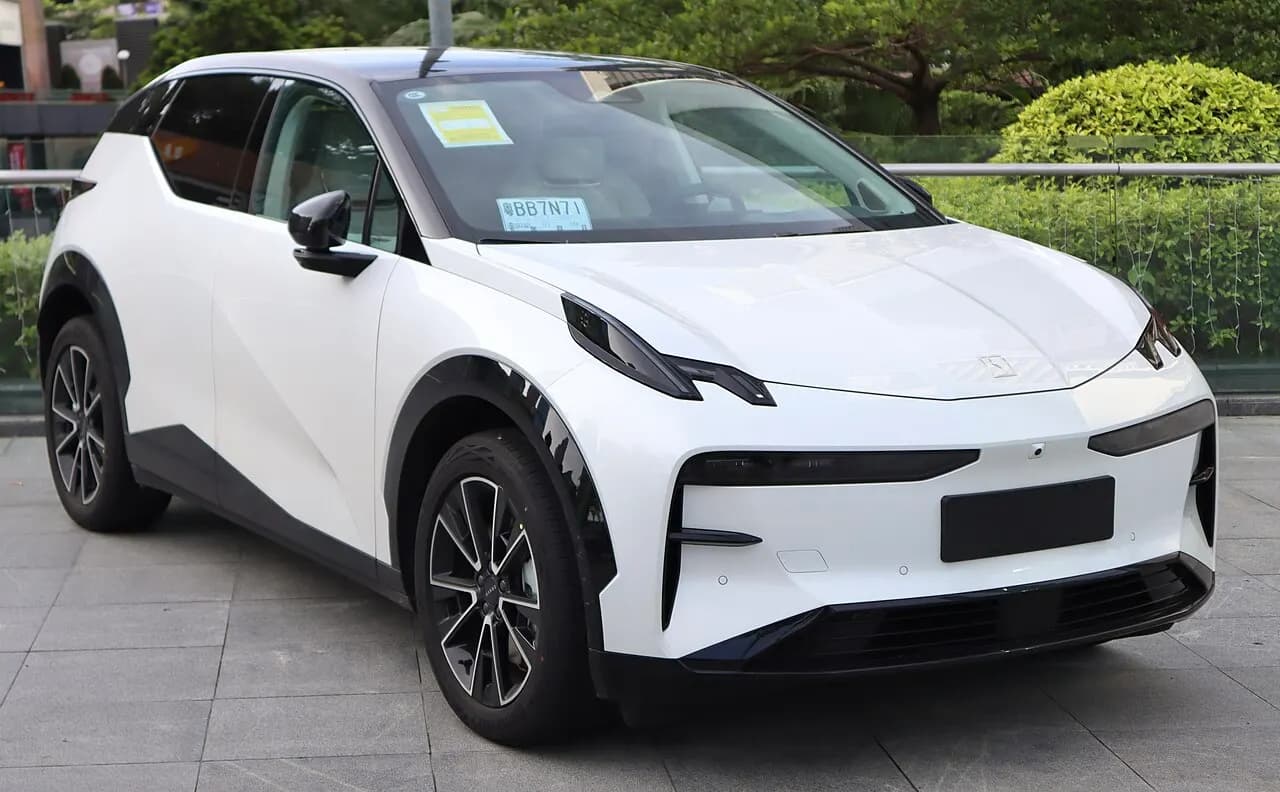 Zeekr X — SUV