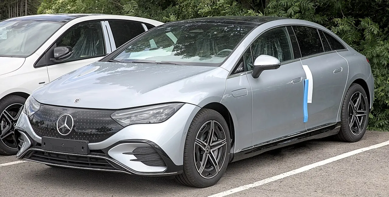 Mercedes-Benz EQE — Sedan