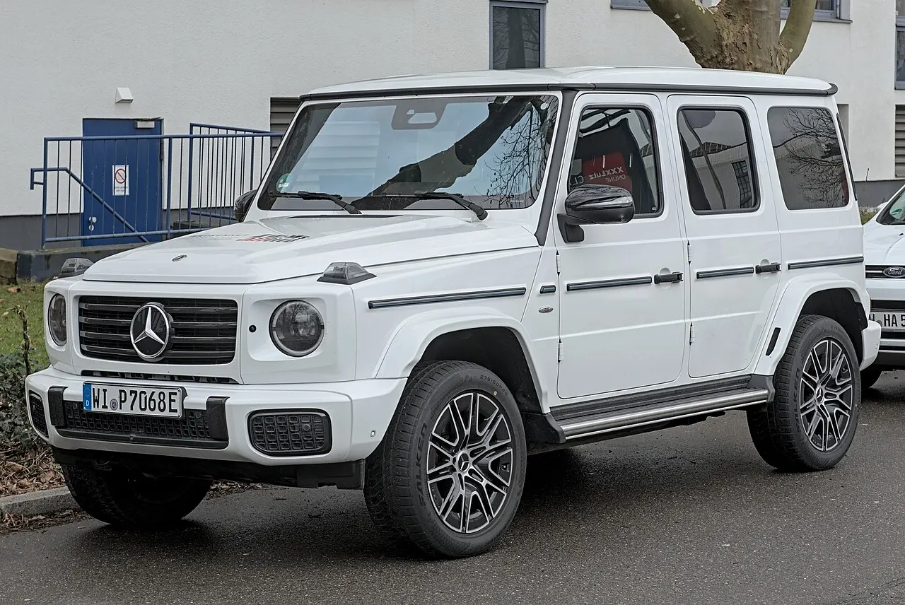 Mercedes-Benz G 580 — SUV (arazi)