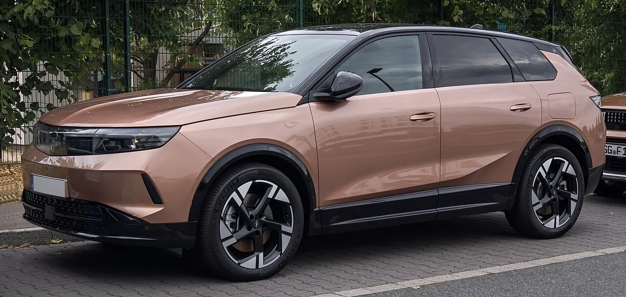 Opel Grandland Elektrik — SUV