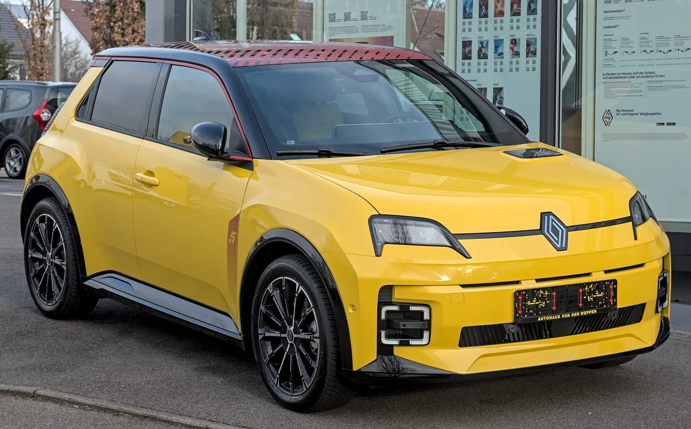 Renault 5 E-Tech — Hatchback