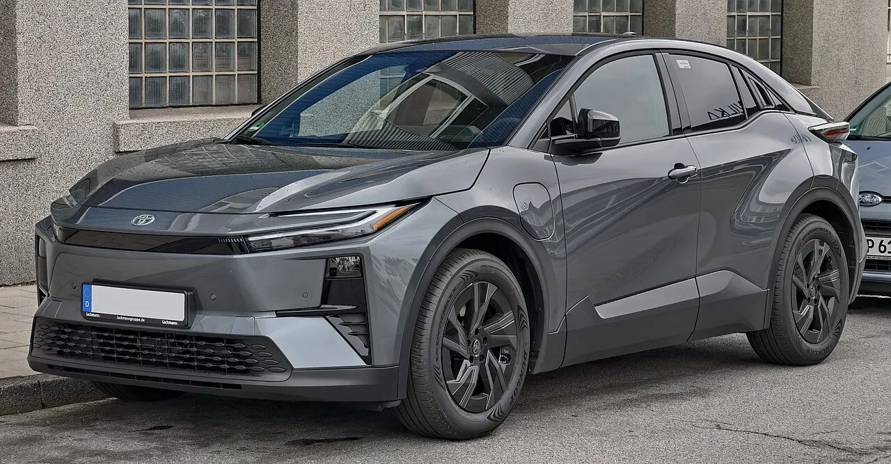 Toyota C-HR+