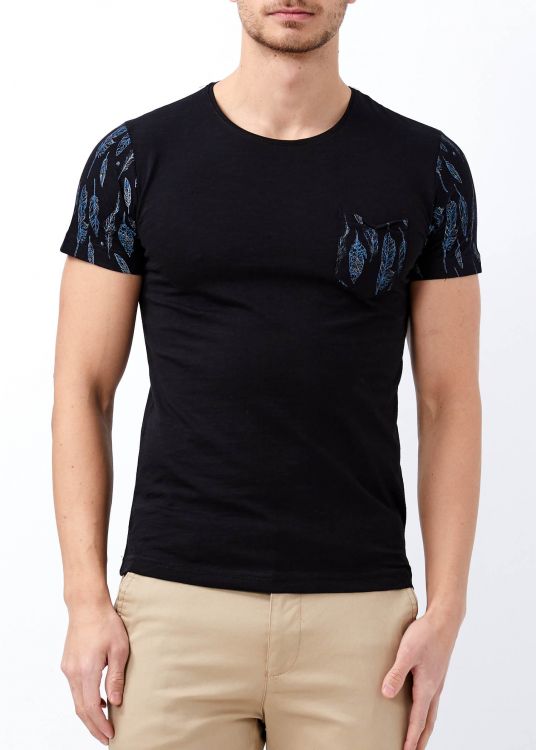 Men's Black Pocket Scoop-Neck T-Shirt - 1