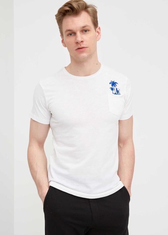Toptan Erkek Ekru Nakış Detaylı Cepli T-shirt 